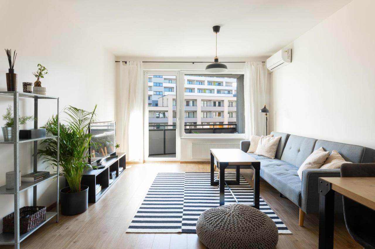 Quiet & Cozy Apartment Old Town - Free Underground Parking Kosice Exterior photo