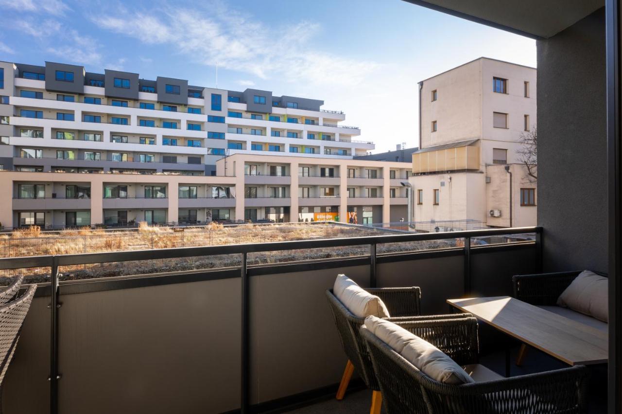 Quiet & Cozy Apartment Old Town - Free Underground Parking Kosice Exterior photo